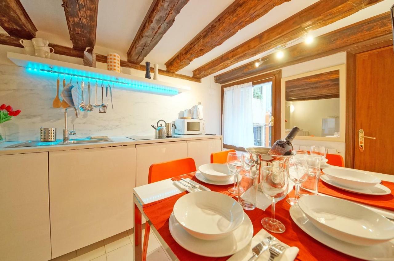 Calle Dei Fabbri San Marco Apartment *